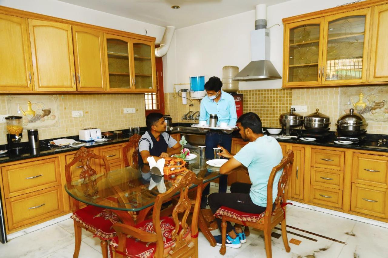 Angel Nri B&B Greater Noida Buitenkant foto